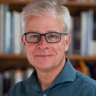 Image of Dr Peter Collyer
